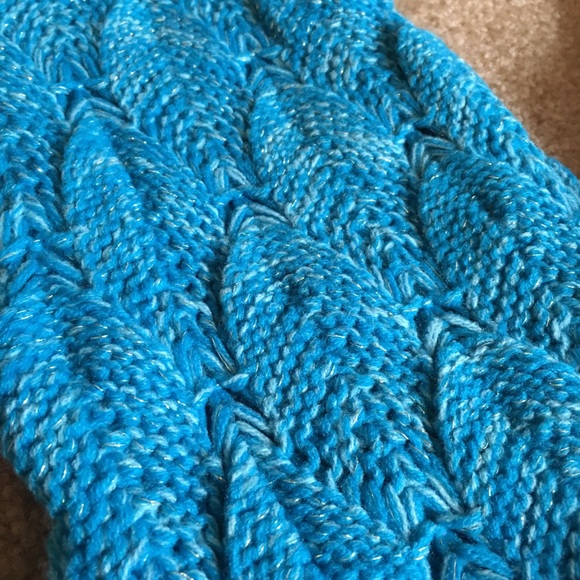 Fish scale mermaid tail blanket with glitter - Picture 3 of 4